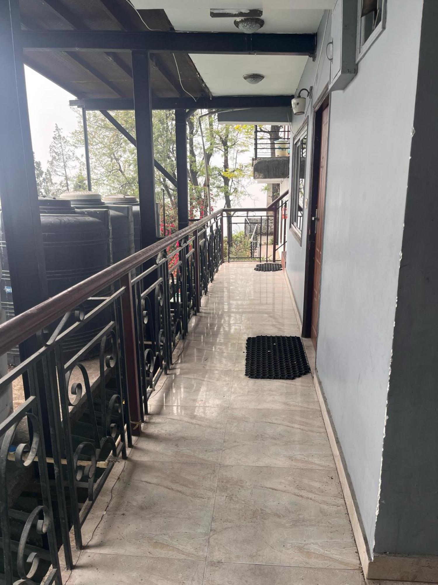 Royal Hill Inn Mussoorie Exterior photo