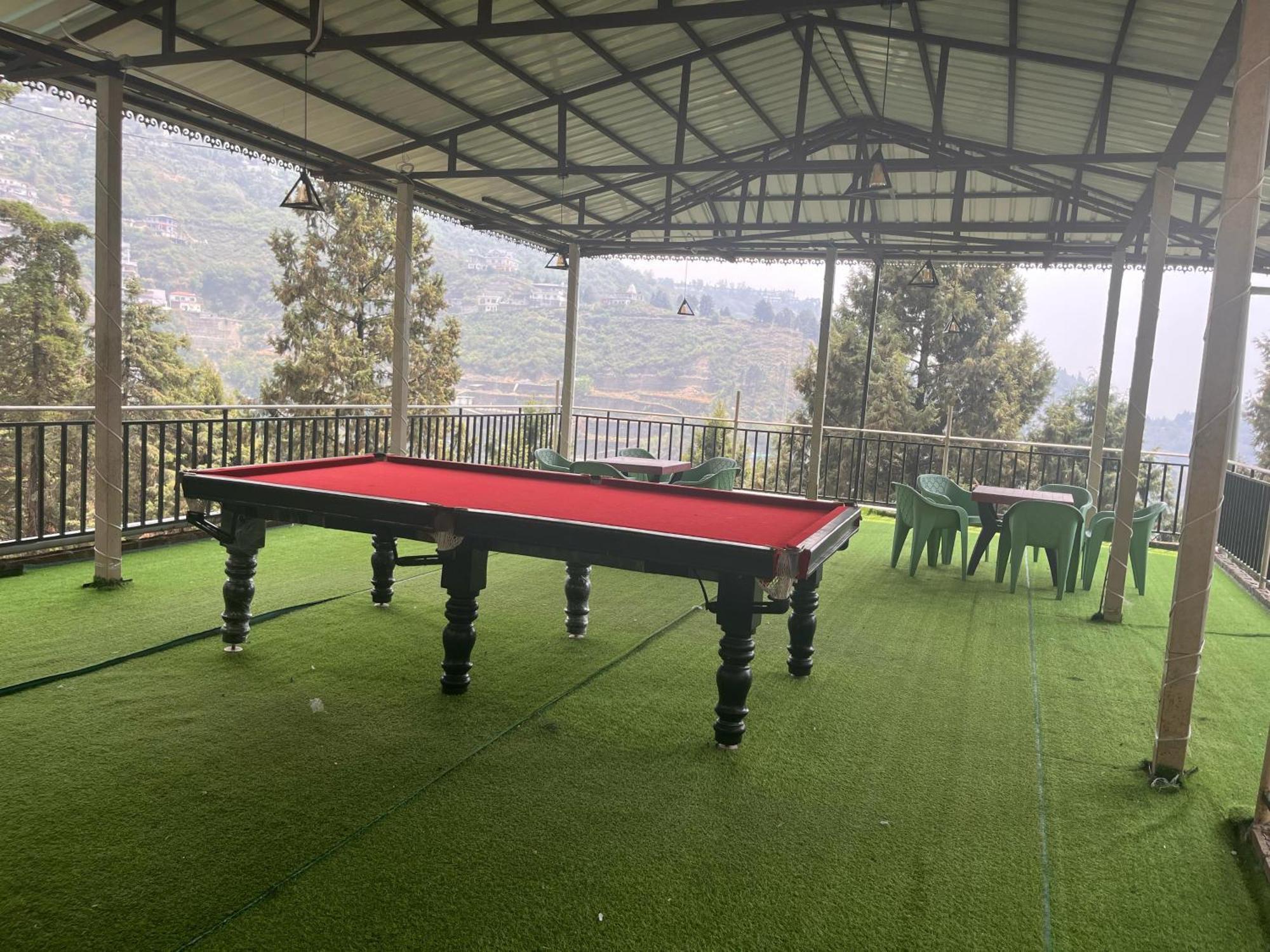 Royal Hill Inn Mussoorie Exterior photo
